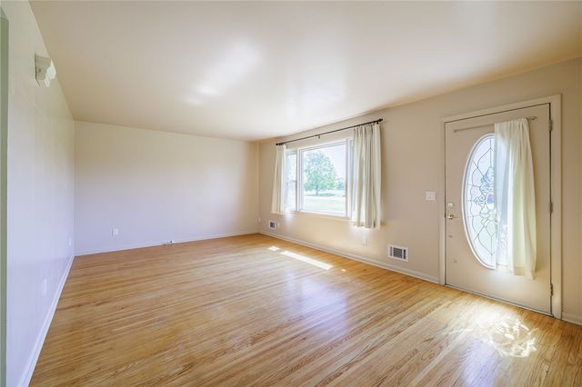 1254 Shoecraft Rd, Penfield, NY 14580