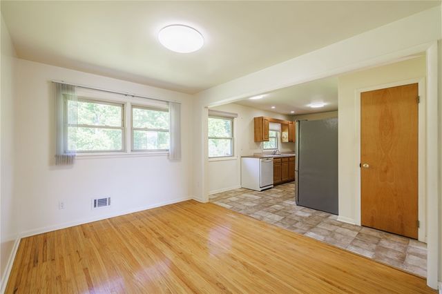 1254 Shoecraft Rd, Penfield, NY 14580
