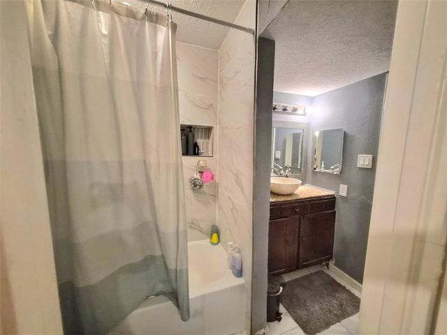5625 Antoine Drive 317, Houston, TX 77091