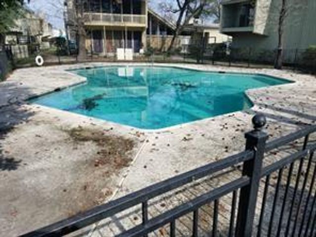 5625 Antoine Drive 317, Houston, TX 77091