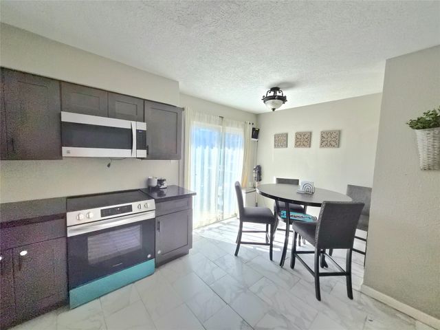 5625 Antoine Drive 317, Houston, TX 77091