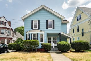 548 High St, Medford, MA 02155
