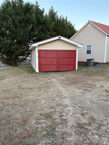 203 W Beattie Street, Liberty, SC 29657