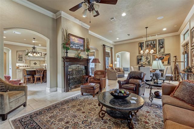 111 Marseille, Montgomery, TX 77356