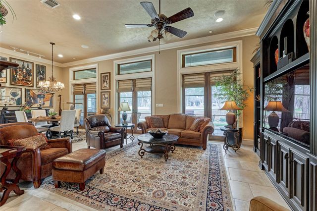 111 Marseille, Montgomery, TX 77356