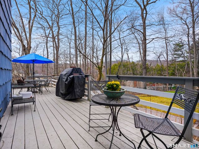 5 Whittier Lane, Shelton, CT 06484