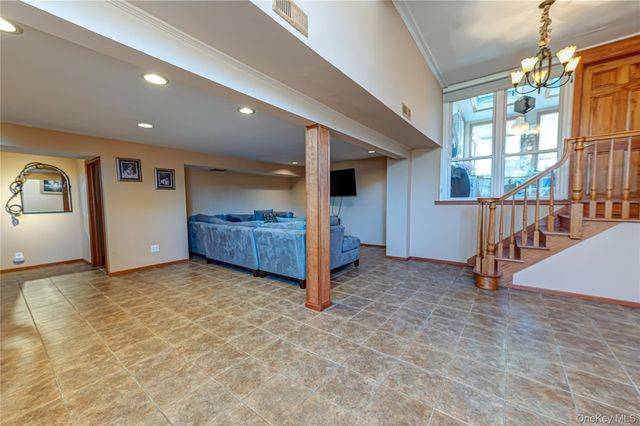 36 Elaine Drive, Oceanside, NY 11572