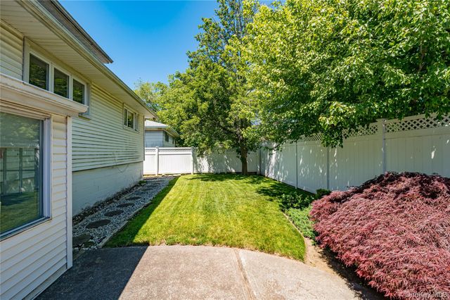36 Elaine Drive, Oceanside, NY 11572