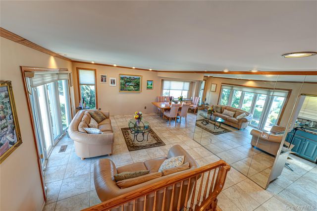 36 Elaine Drive, Oceanside, NY 11572