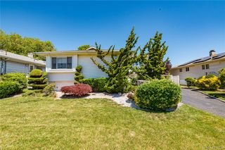 36 Elaine Drive, Oceanside, NY 11572