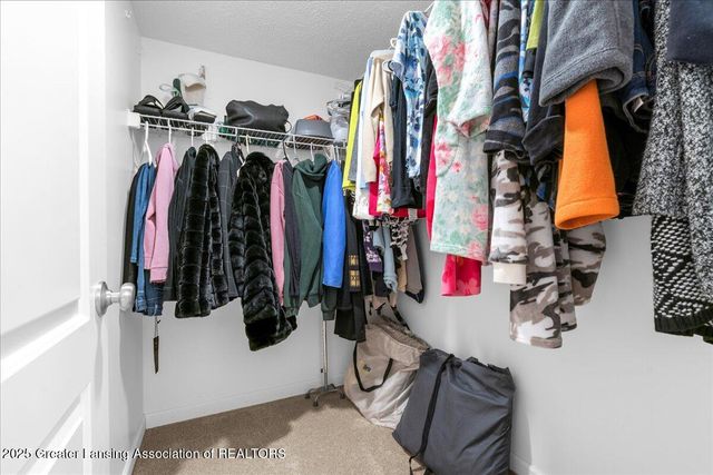 6531 Windsong Way, Lansing, MI 48917