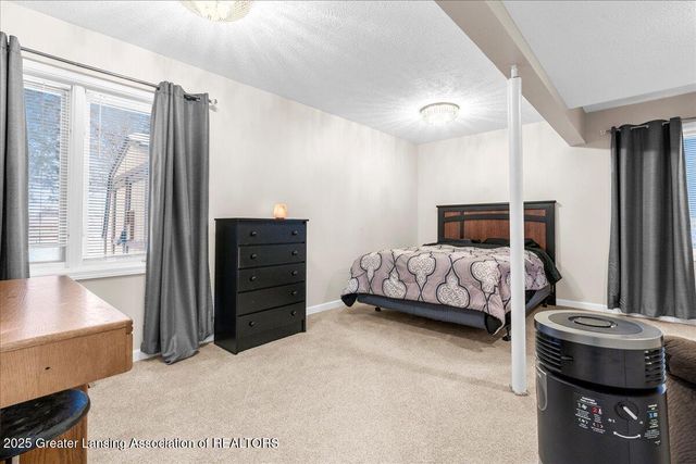 6531 Windsong Way, Lansing, MI 48917