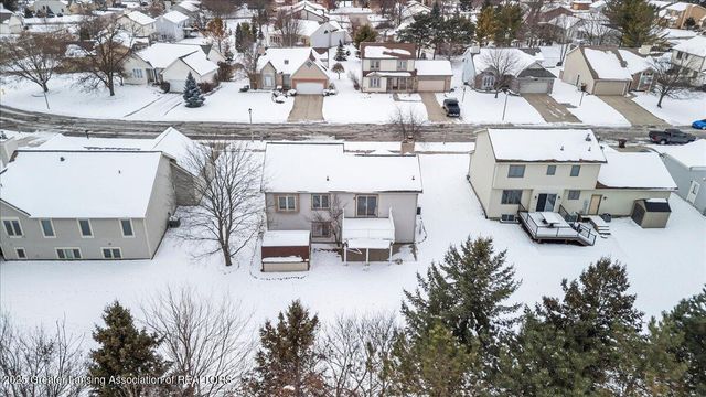 6531 Windsong Way, Lansing, MI 48917