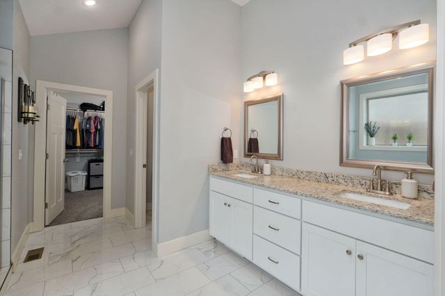 129 N Glengary Drive, Nixa, MO 65714