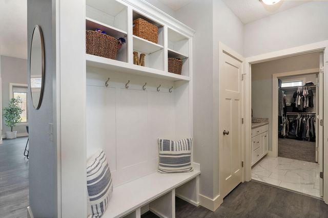 129 N Glengary Drive, Nixa, MO 65714