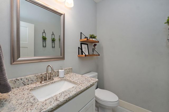129 N Glengary Drive, Nixa, MO 65714