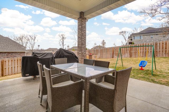 129 N Glengary Drive, Nixa, MO 65714