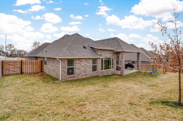 129 N Glengary Drive, Nixa, MO 65714