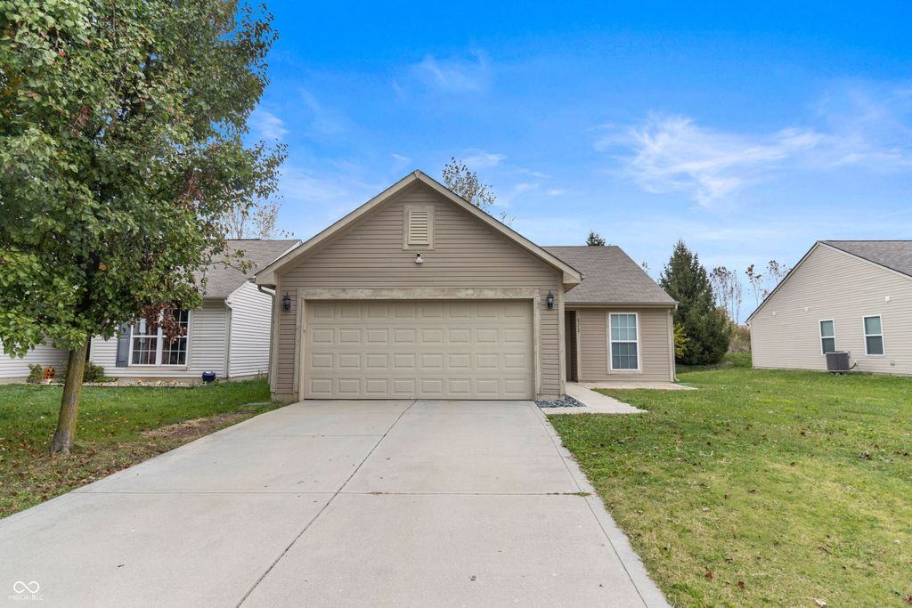 8372 Sotheby Drive, Indianapolis, IN 46239