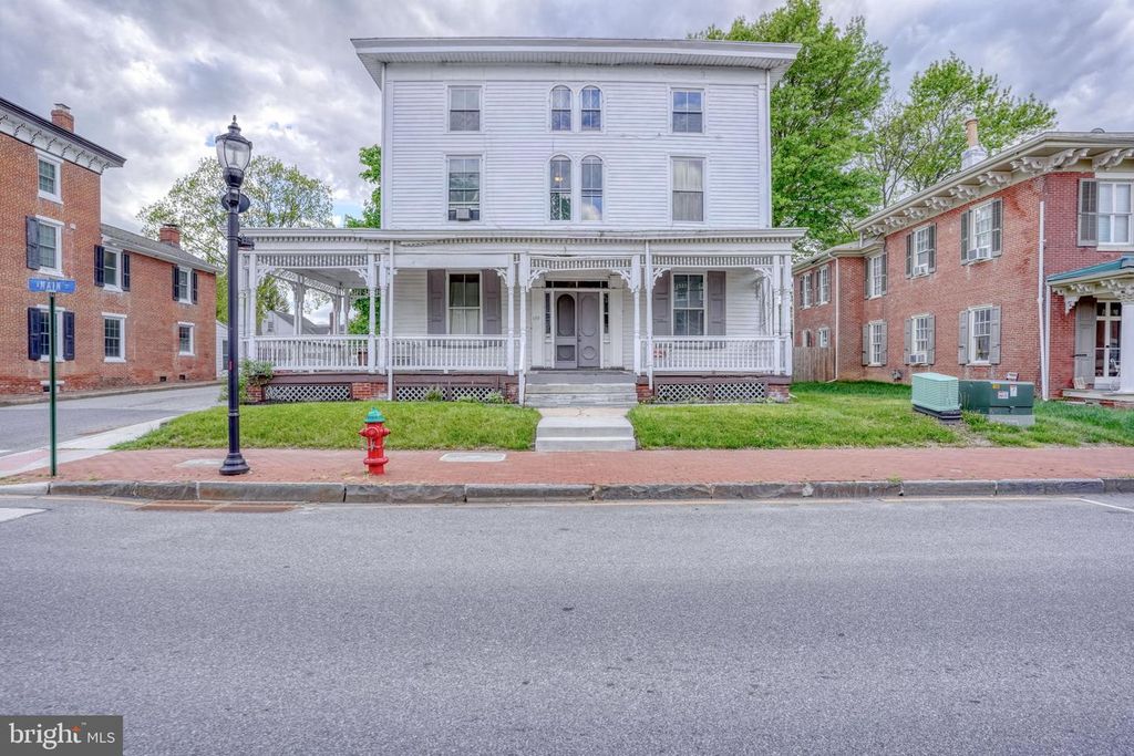 Image 11 of property listing at 133 S MAIN ST, Smyrna, DE 19977