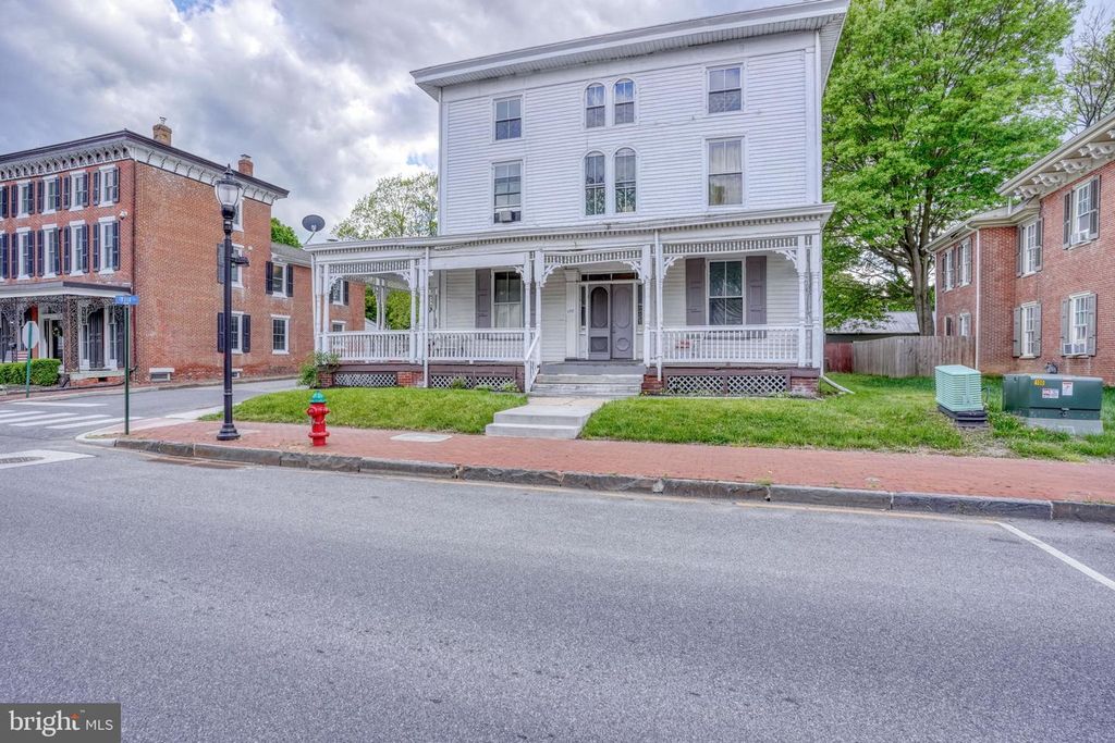 Image 12 of property listing at 133 S MAIN ST, Smyrna, DE 19977