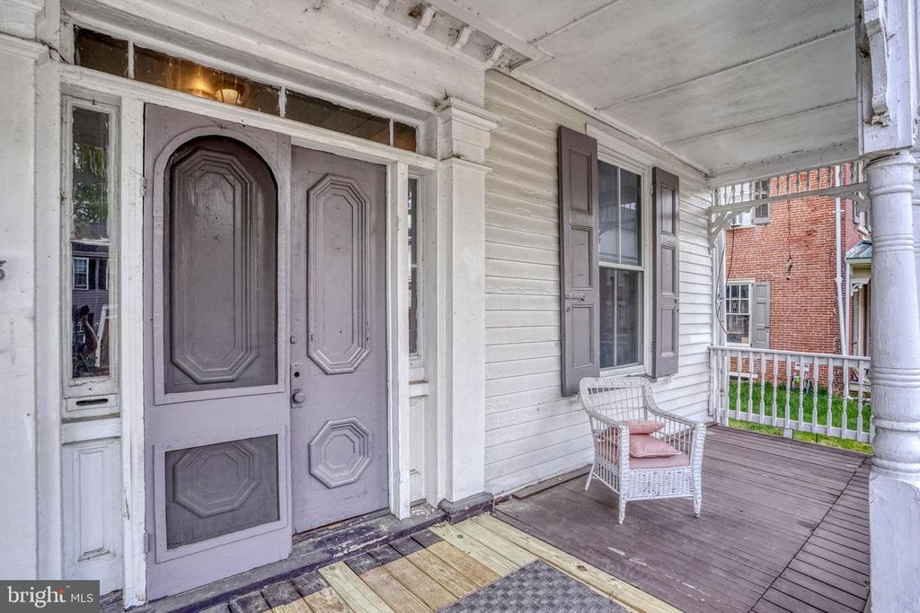 Image 16 of property listing at 133 S MAIN ST, Smyrna, DE 19977