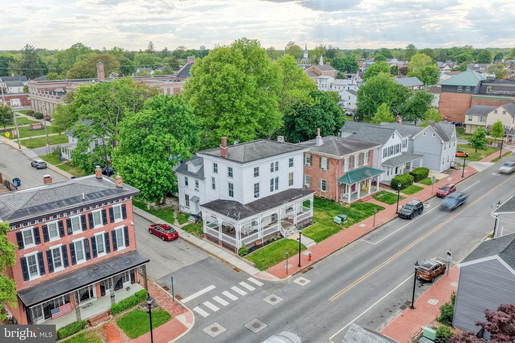 Image 2 of property listing at 133 S MAIN ST, Smyrna, DE 19977