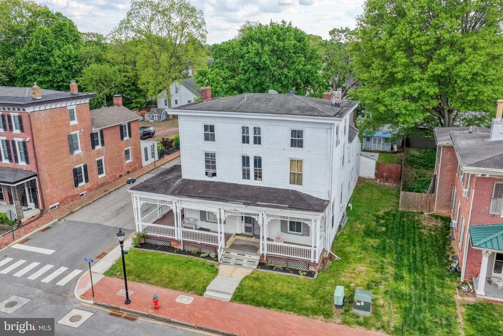 Image 5 of property listing at 133 S MAIN ST, Smyrna, DE 19977