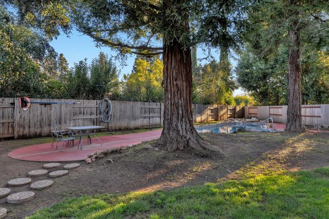 757 Hillgrove Ct, Chico, CA 95926