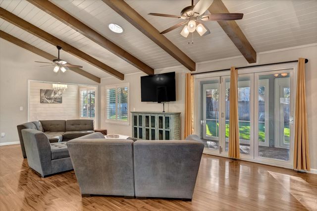 757 Hillgrove Ct, Chico, CA 95926