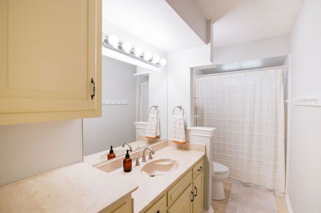 2409 Green Oaks Street, Denton, TX 76209
