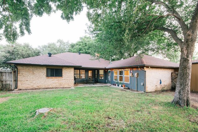 2409 Green Oaks Street, Denton, TX 76209