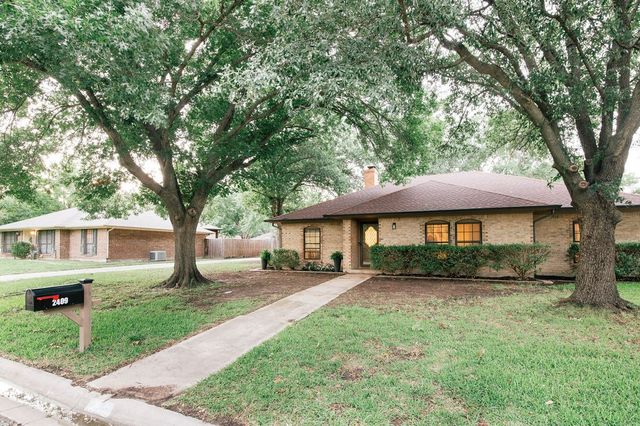 2409 Green Oaks Street, Denton, TX 76209