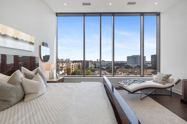 2323 W Main Street 703, Houston, TX 77098