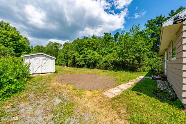 90 Unionville Feura Bush Road, New Scotland, NY 12067