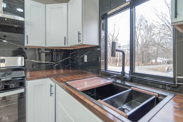 59 E Greencastle Road, Mooresville, IN 46158