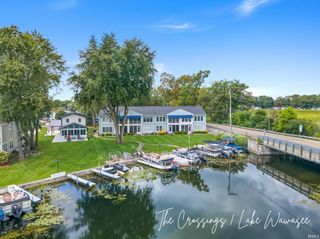 700 S Lakeside Dr Apt 6, Syracuse, IN 46567