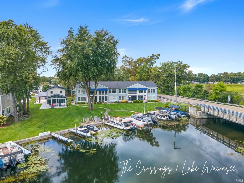 700 S Lakeside Dr Apt 6, Syracuse, IN 46567