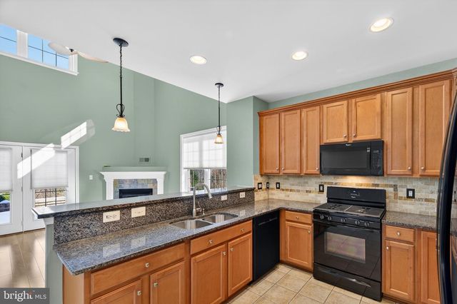 20562 ROSEWOOD MANOR SQ, Ashburn, VA 20147