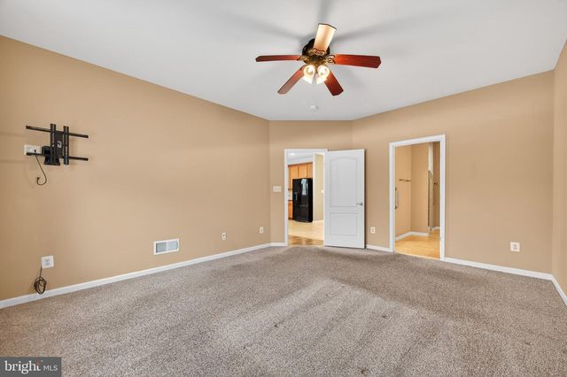 20562 ROSEWOOD MANOR SQ, Ashburn, VA 20147