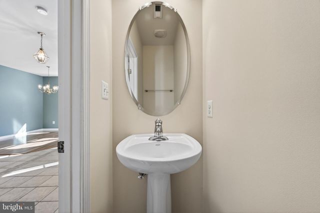 20562 ROSEWOOD MANOR SQ, Ashburn, VA 20147