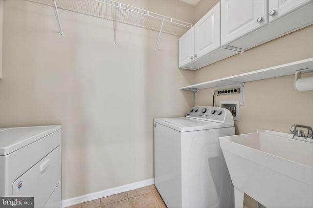 20562 ROSEWOOD MANOR SQ, Ashburn, VA 20147