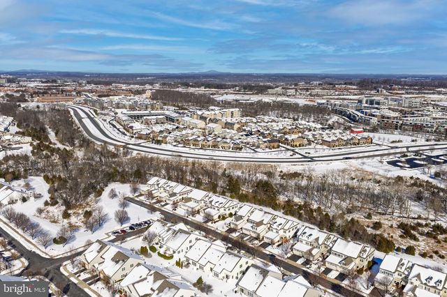 20562 ROSEWOOD MANOR SQ, Ashburn, VA 20147