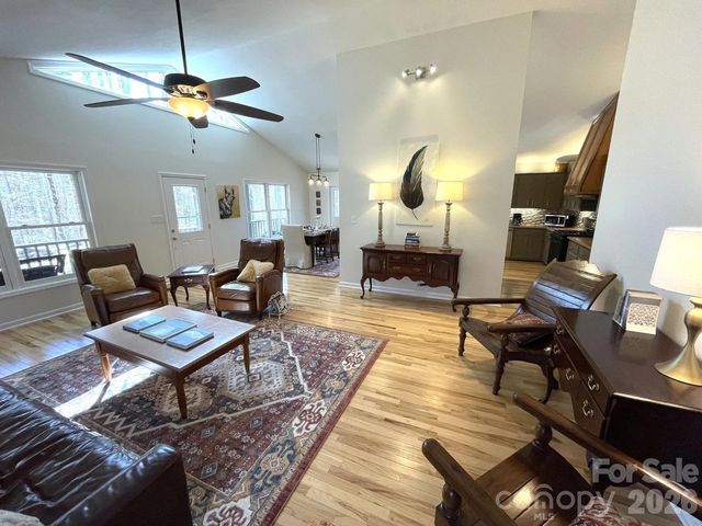 700 Norton Fork Road, Hot Springs, NC 28743