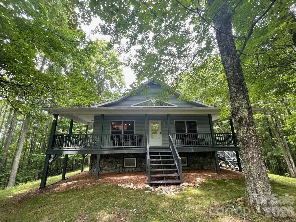 700 Norton Fork Road, Hot Springs, NC 28743