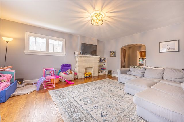 190 Dixon Blvd, South Union Twp, PA 15401