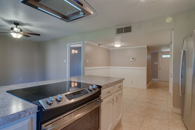 6603 Blackberry Drive, Arlington, TX 76016