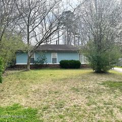 1122 E Stewart Circle, Wilmington, NC 28405