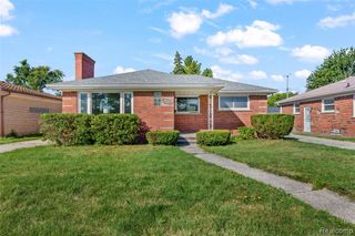 24821 Almond Avenue, Eastpointe, MI 48021