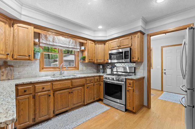 4556 224th Avenue NE, East Bethel, MN 55011